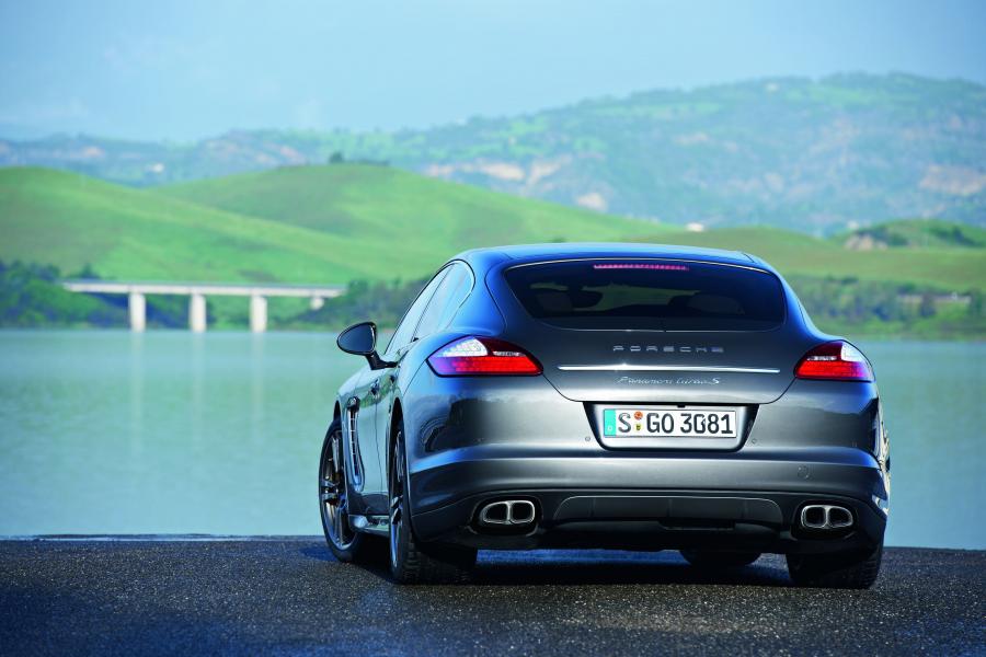  Porsche Panamera Turbo S 2011 года  (фото 39 из 51)